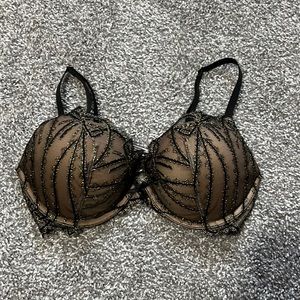 Victoria Secret Push Up Bra 32D NWOT